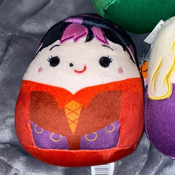 The Sanderson Sisters (Hocus Pocus) 5” Halloween Squishmallow Set. - Picture 3 of 8